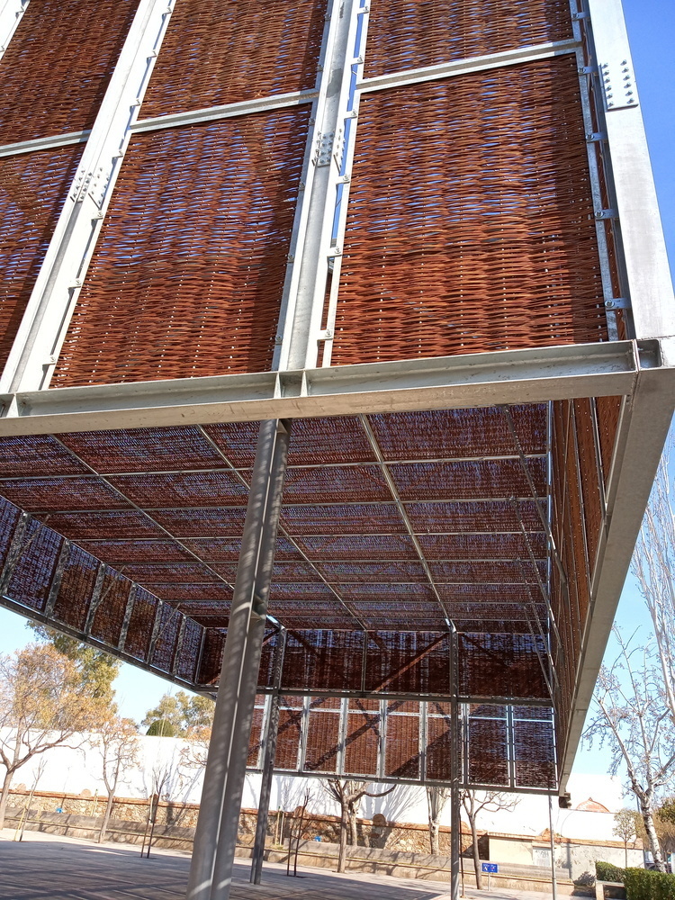 Imatge pels mitjans: Ombrejat de les pistes esportives mas d&#39;en gall